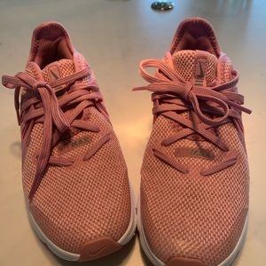 Nike Shoes - Kids’ Air Max size 2 Nike Shoes - Kids’ Air Max size 2